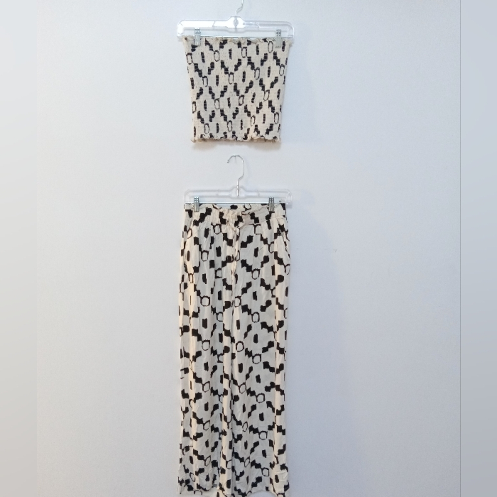H&M 2 Piece Black and Light Beige Geometric Patterned Tube Top and Pants Set